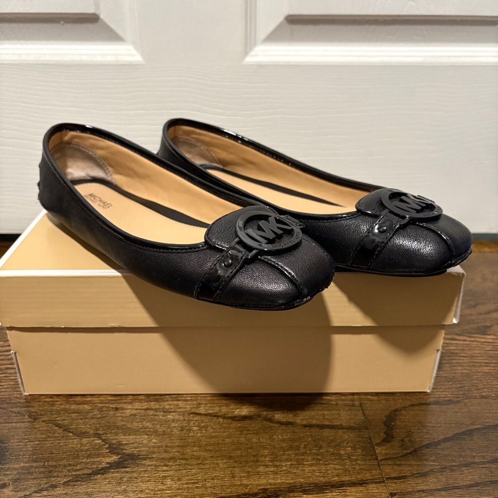 Michael Kors Black Leather MK Emblem Ballet Flats